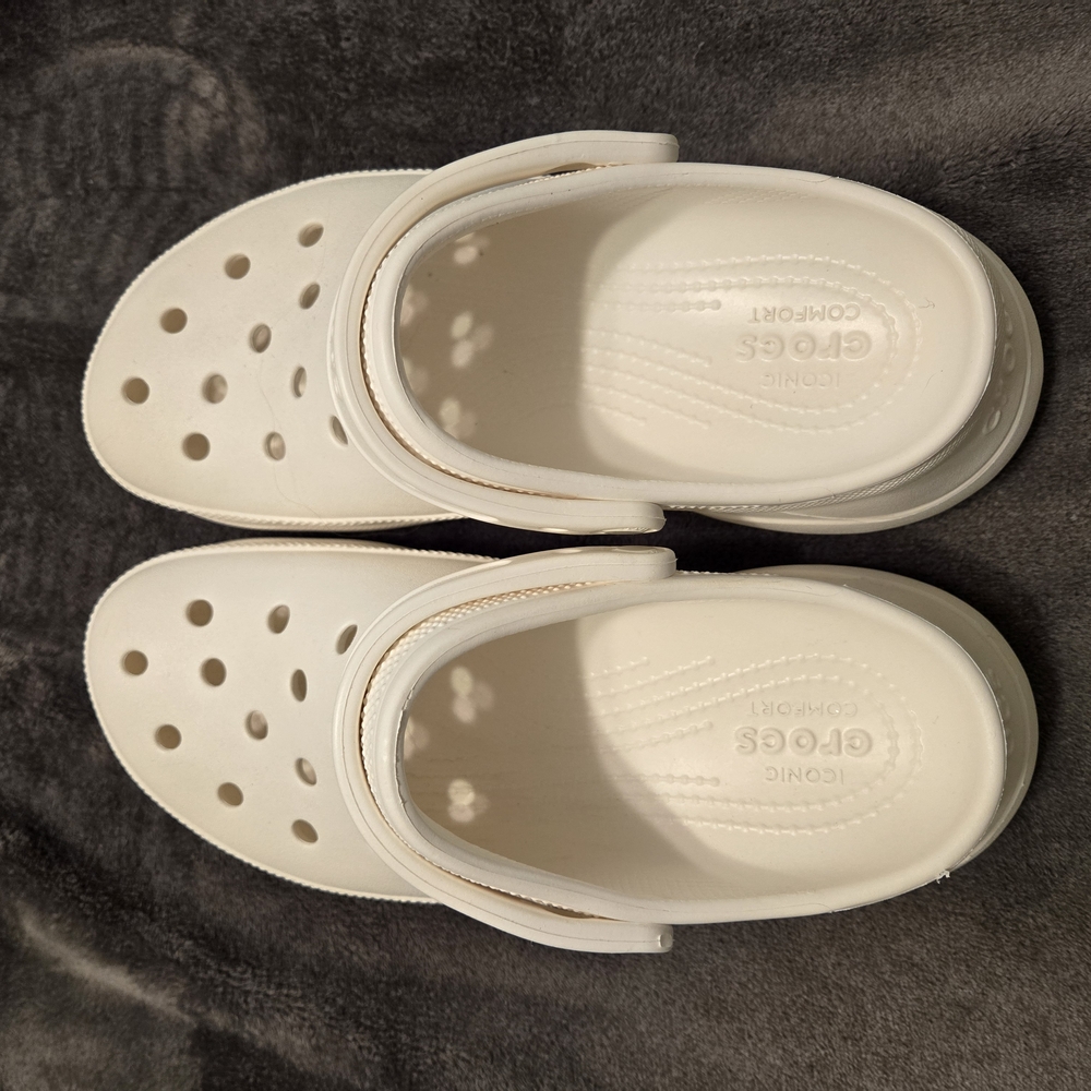 Crocs Women's Classic Bae Clog | Platform Shoes NEVER WORN